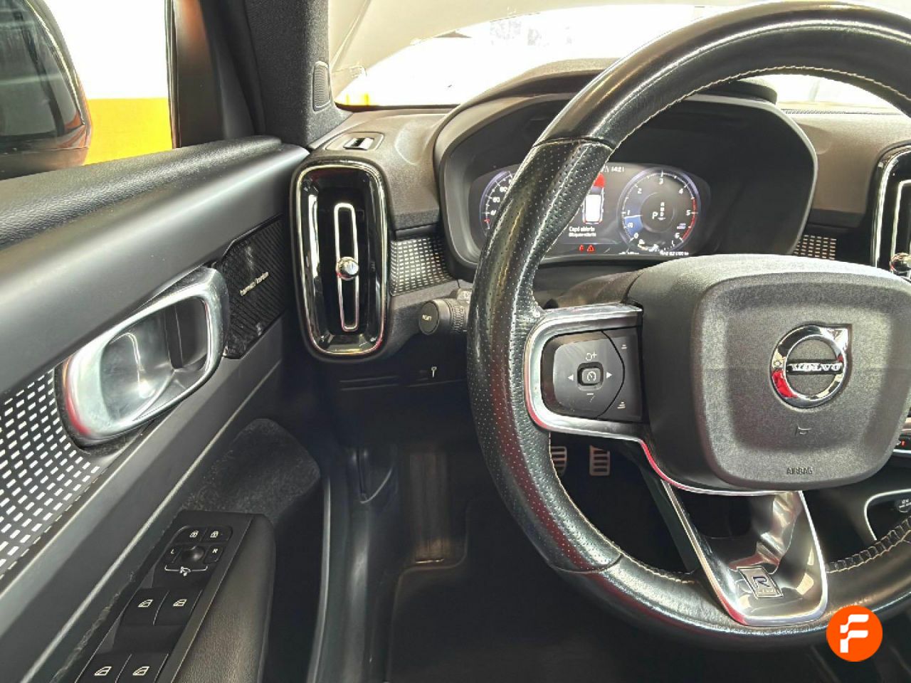 Foto Volvo XC40 12