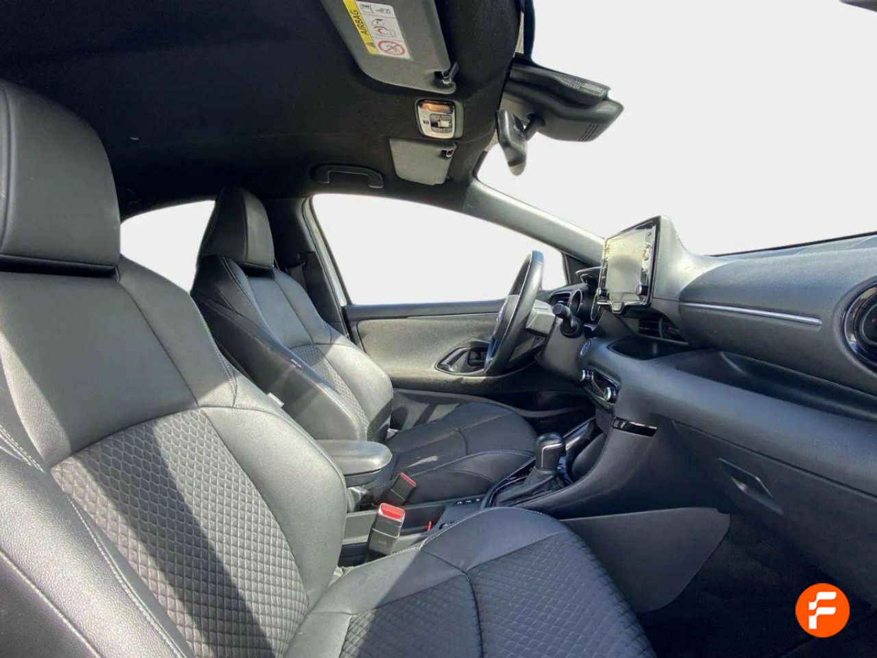 Foto Toyota Yaris 11