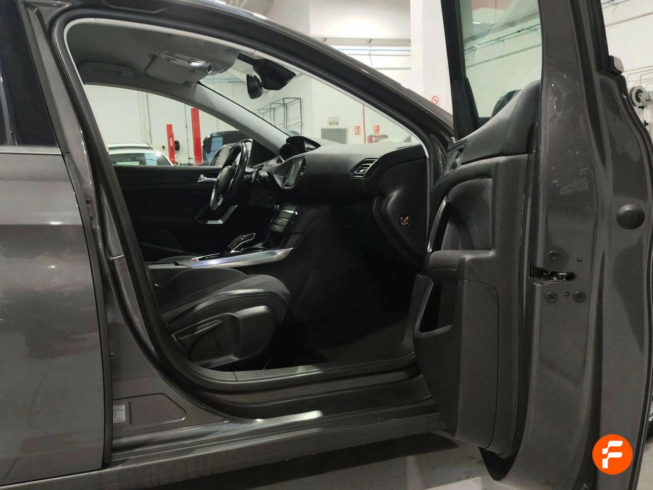 Foto Peugeot 308 8
