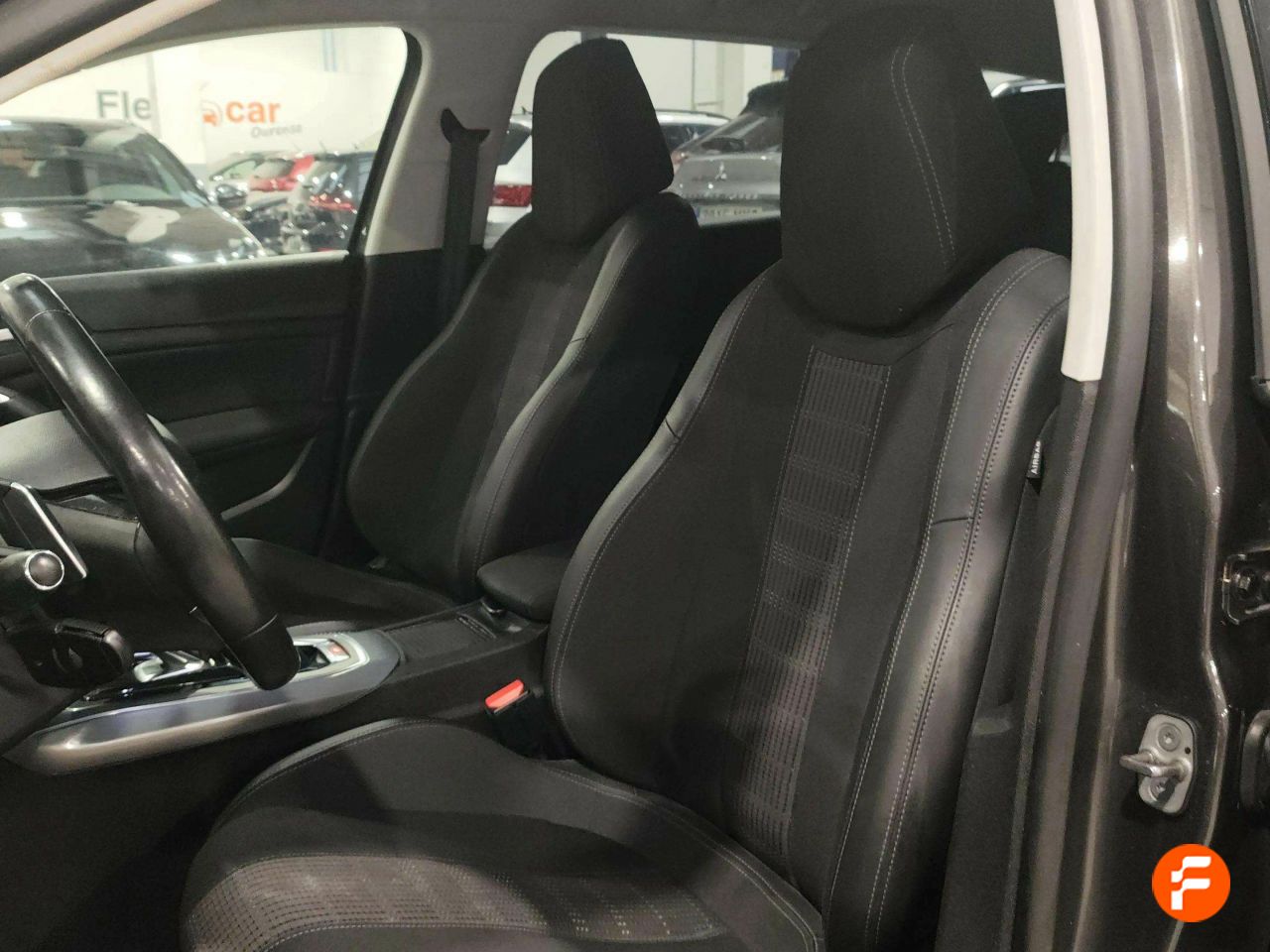 Foto Peugeot 308 11