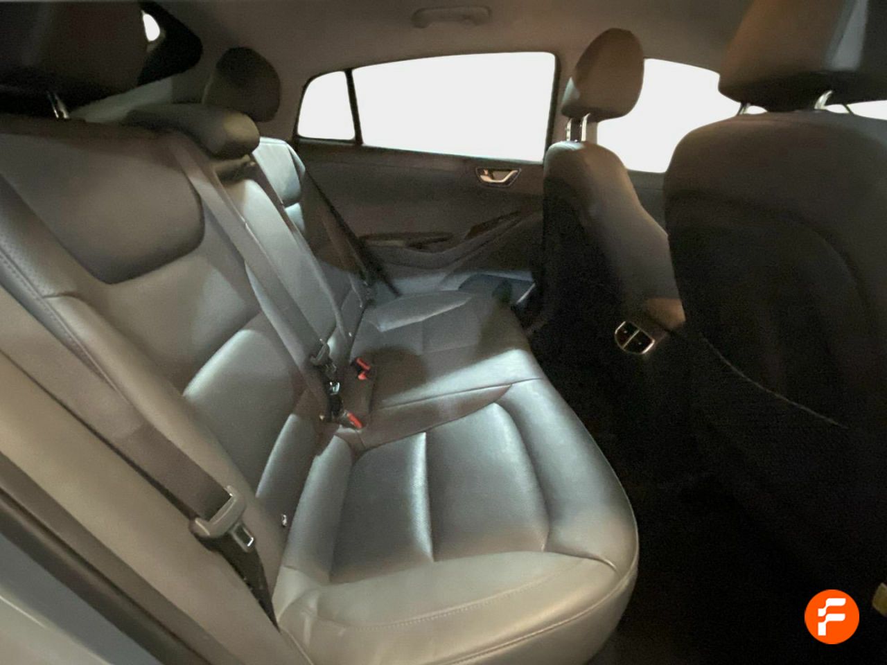 Foto Hyundai IONIQ 13