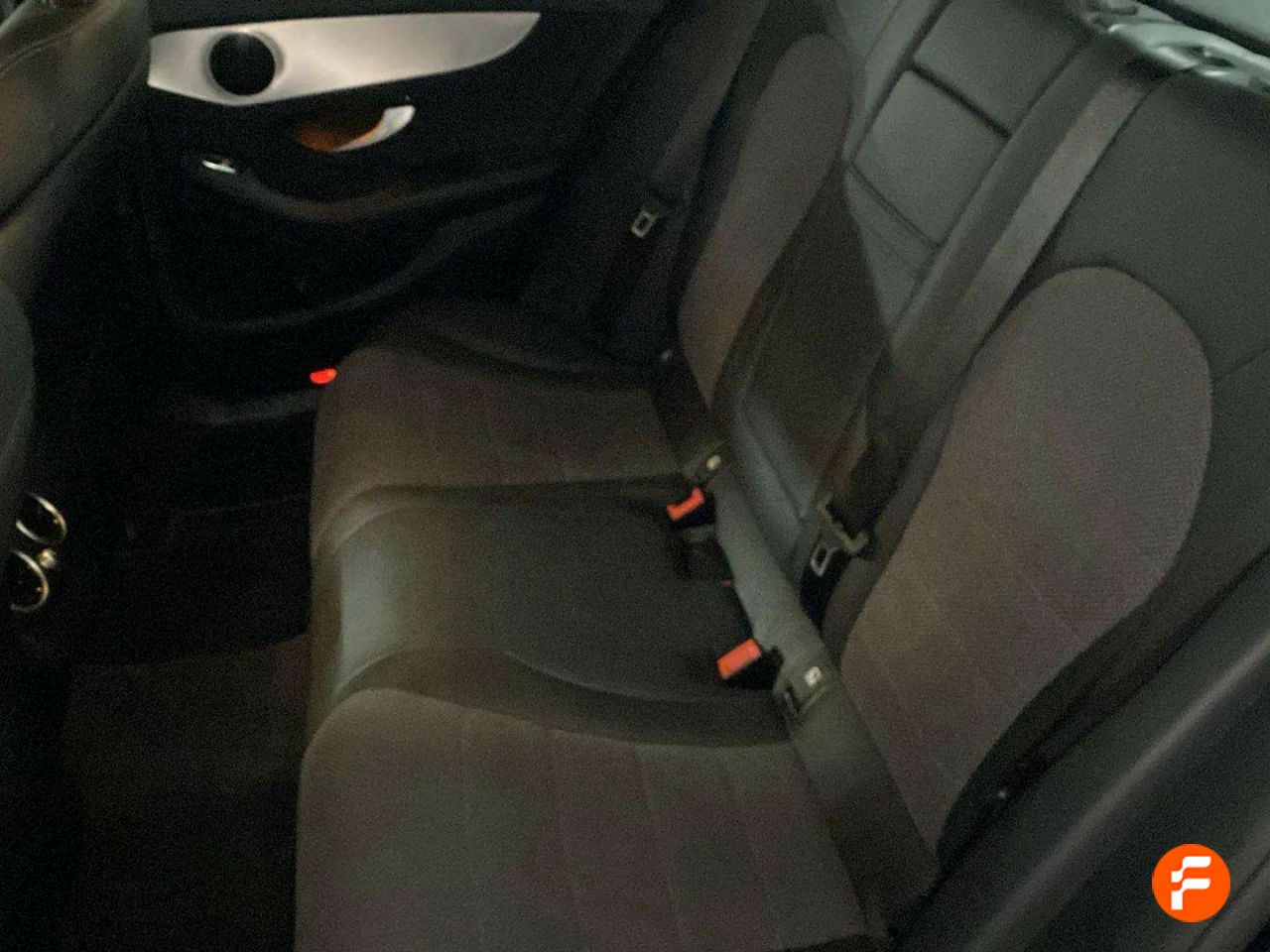 Foto Mercedes-Benz Clase C 25