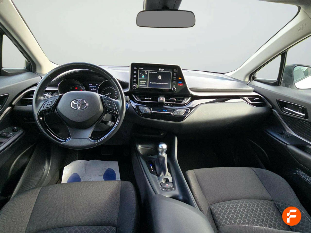 Foto Toyota C-HR 13