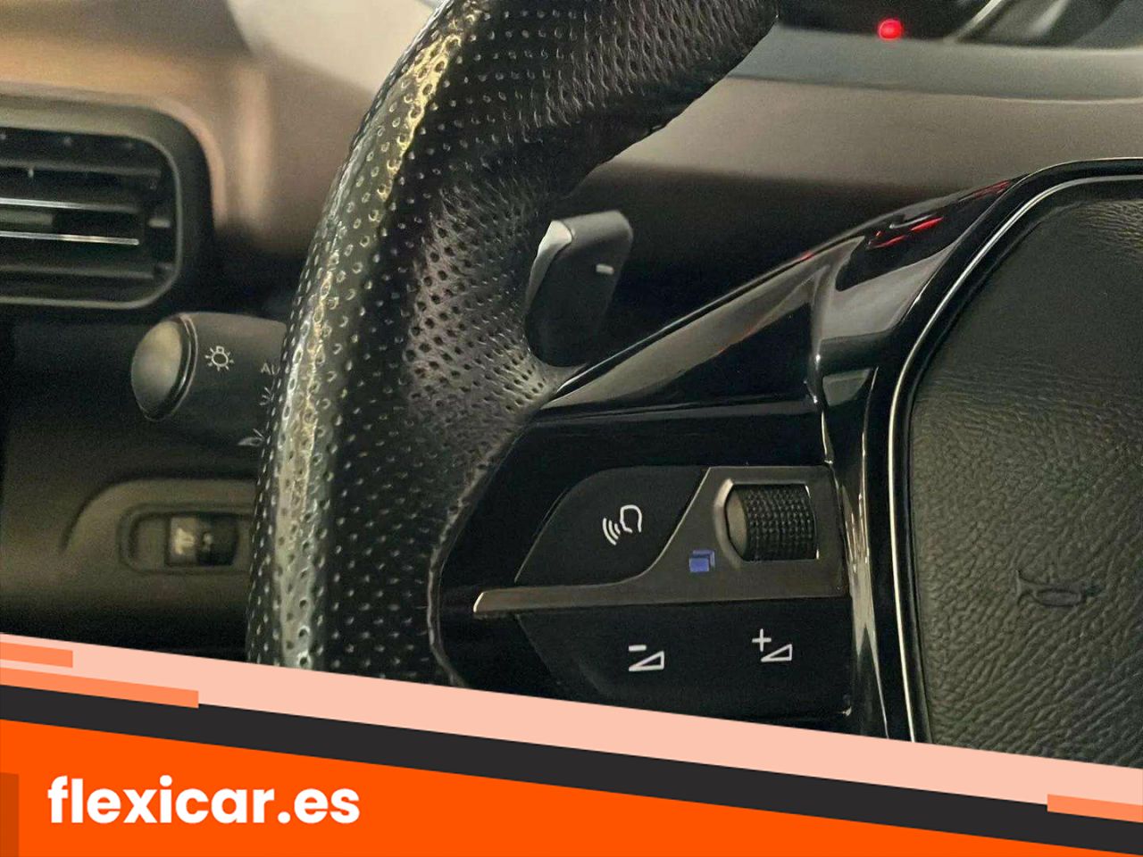 Foto Peugeot Rifter 13