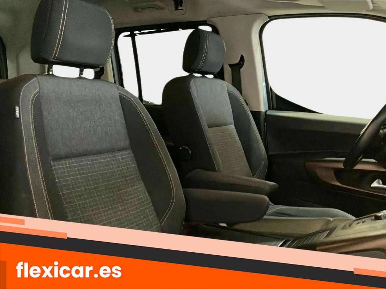 Foto Peugeot Rifter 23