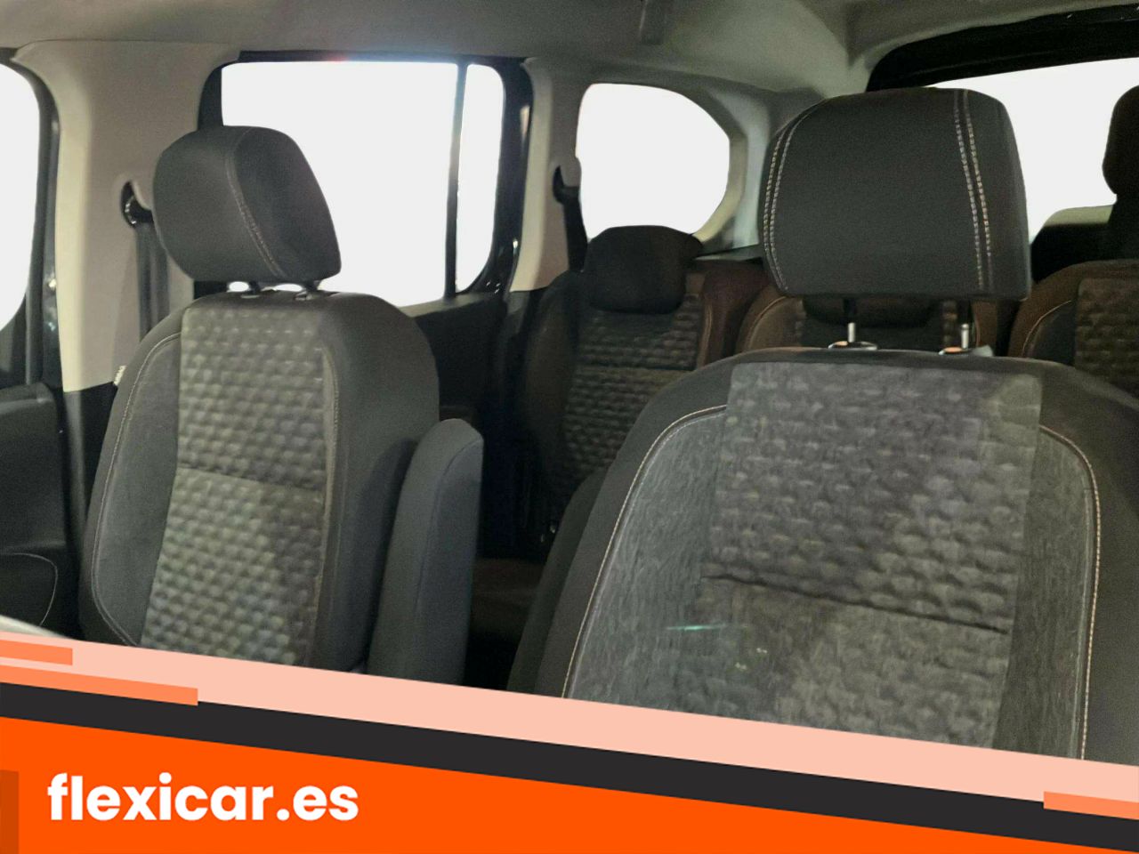 Foto Peugeot Rifter 12