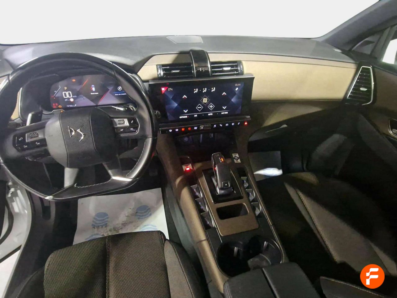 Foto DS Automobiles DS 7 10