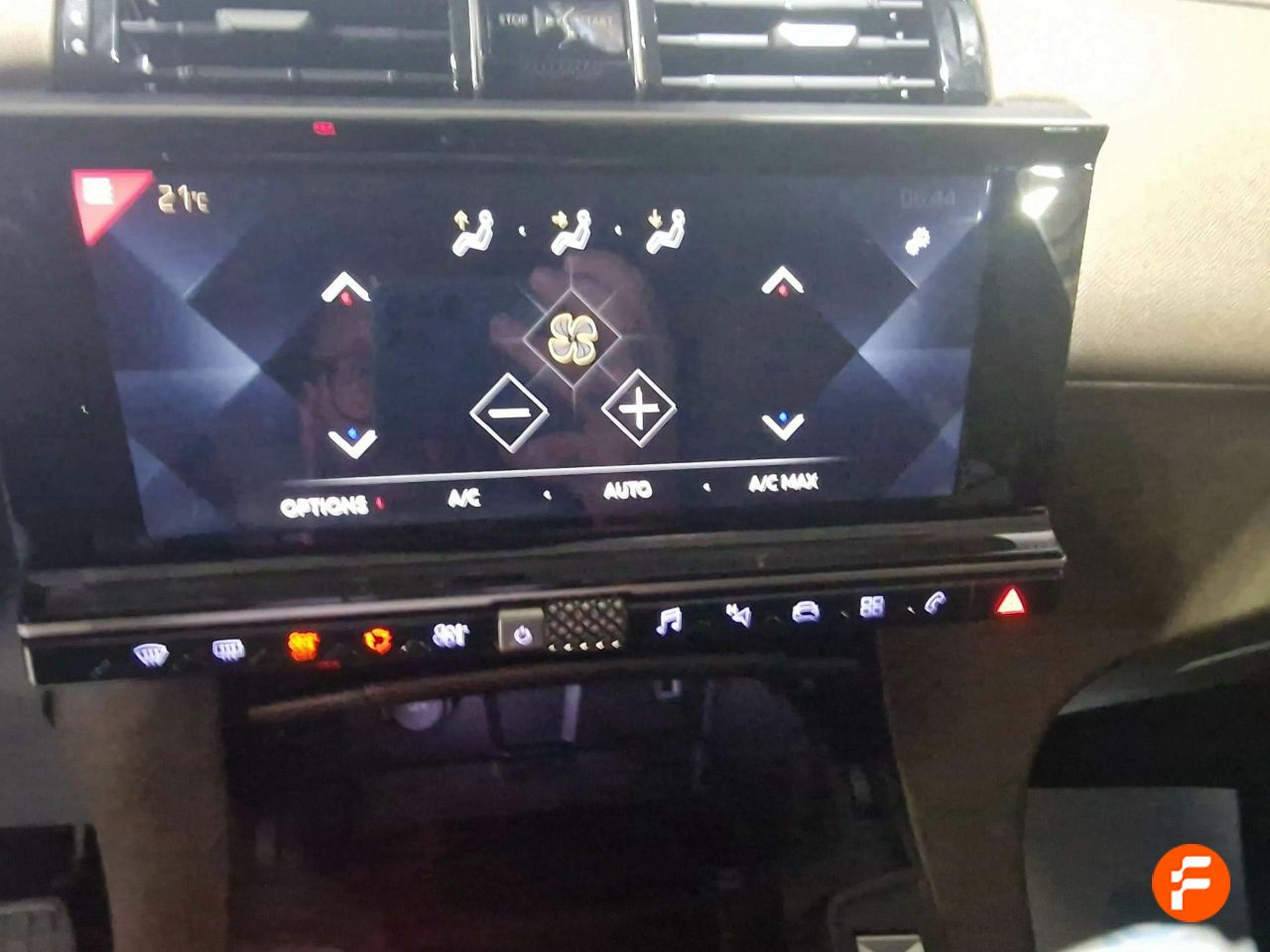 Foto DS Automobiles DS 7 11