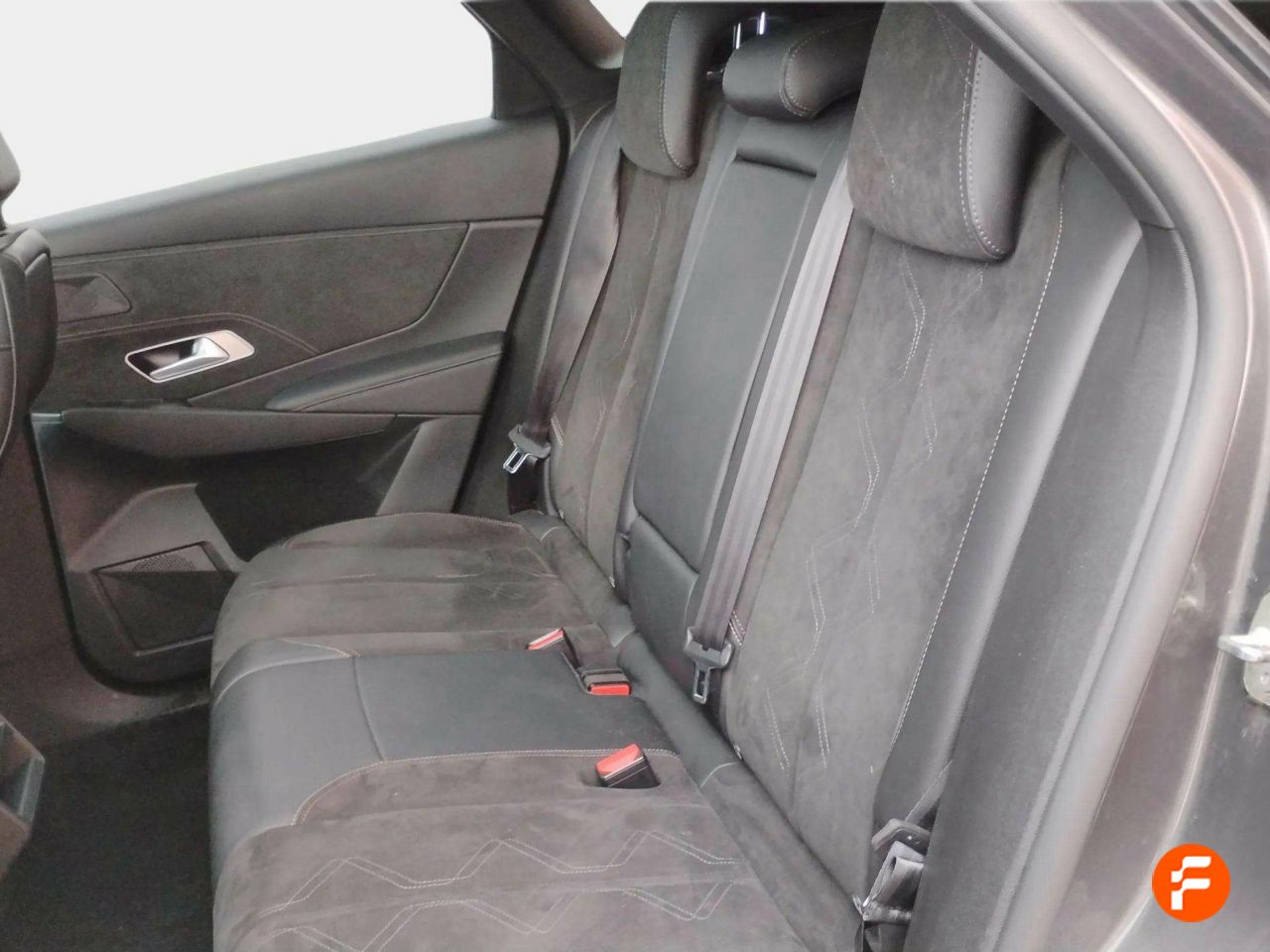 Foto DS Automobiles DS 7 17