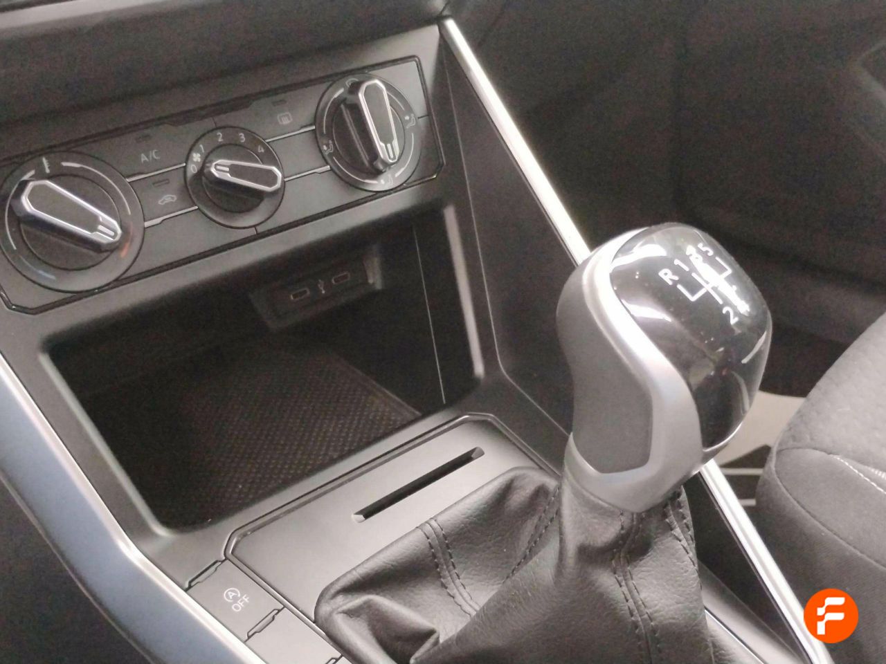 Foto Volkswagen Taigo 13