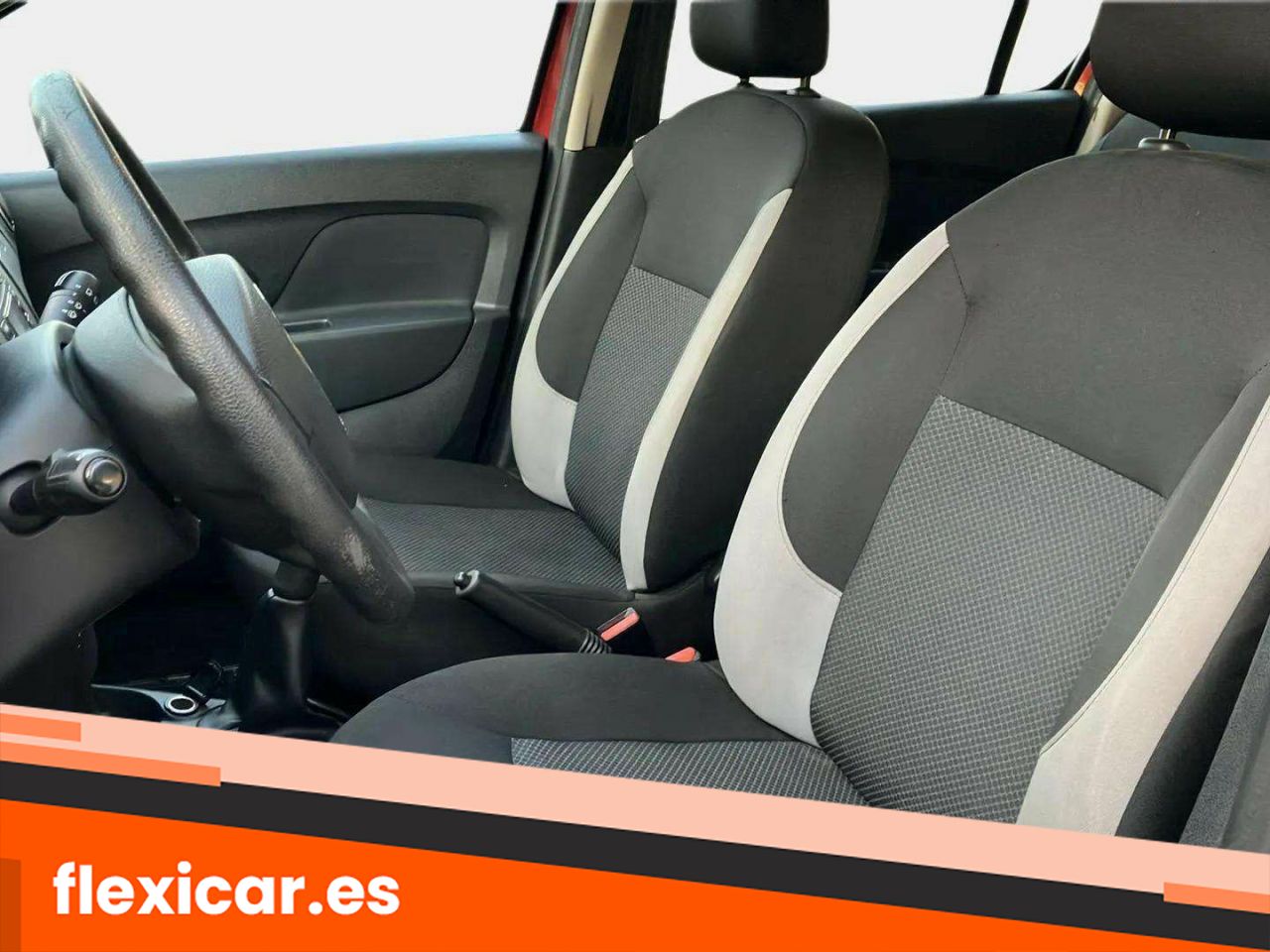 Foto Dacia Sandero 14