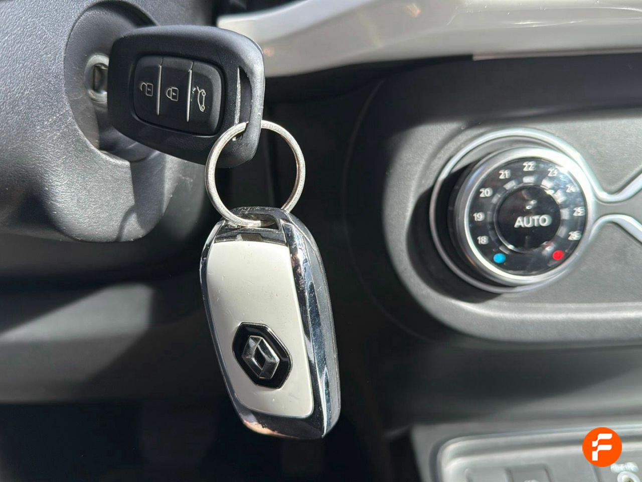 Foto Renault Twingo 16