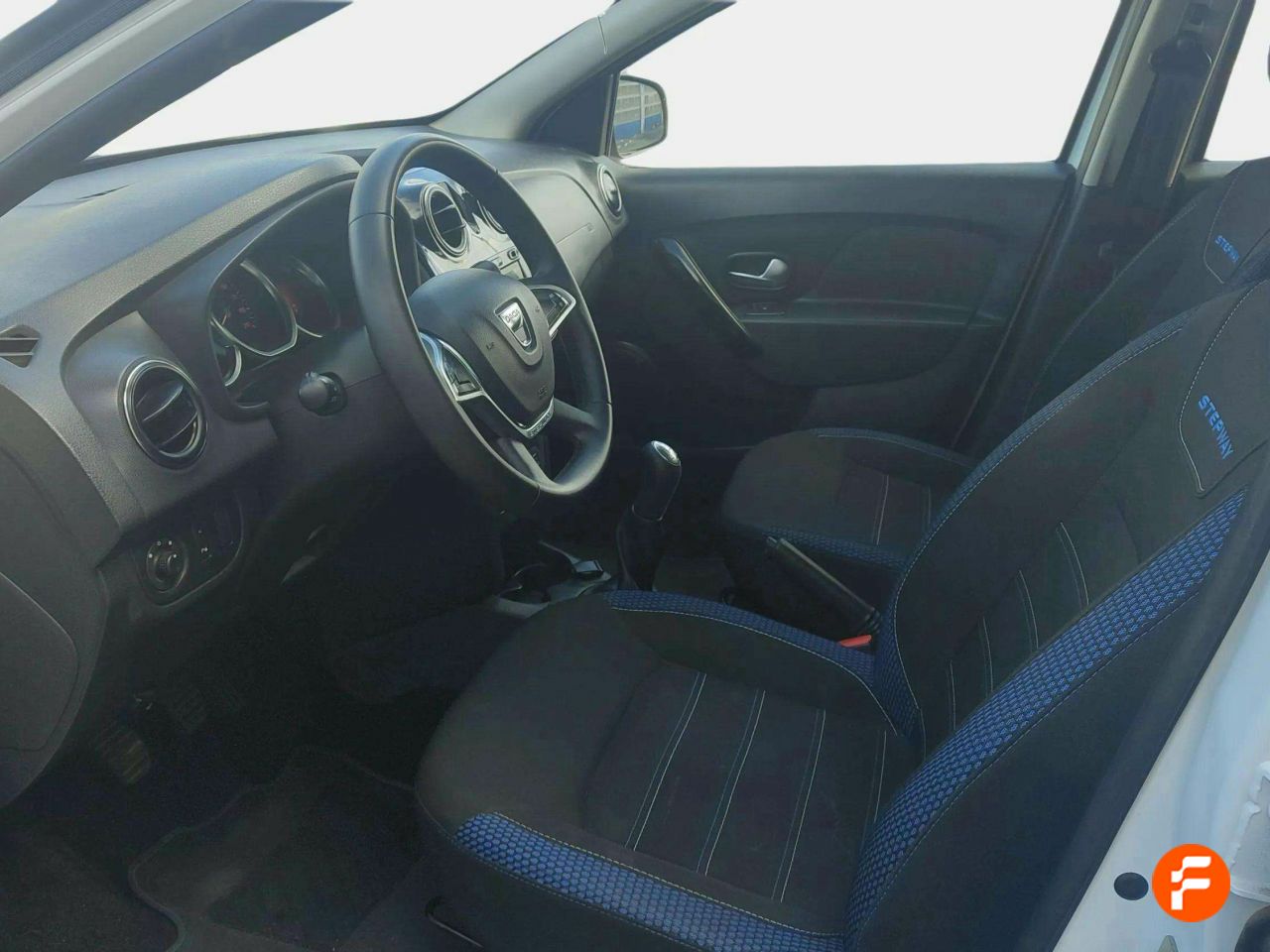 Foto Dacia Sandero 8