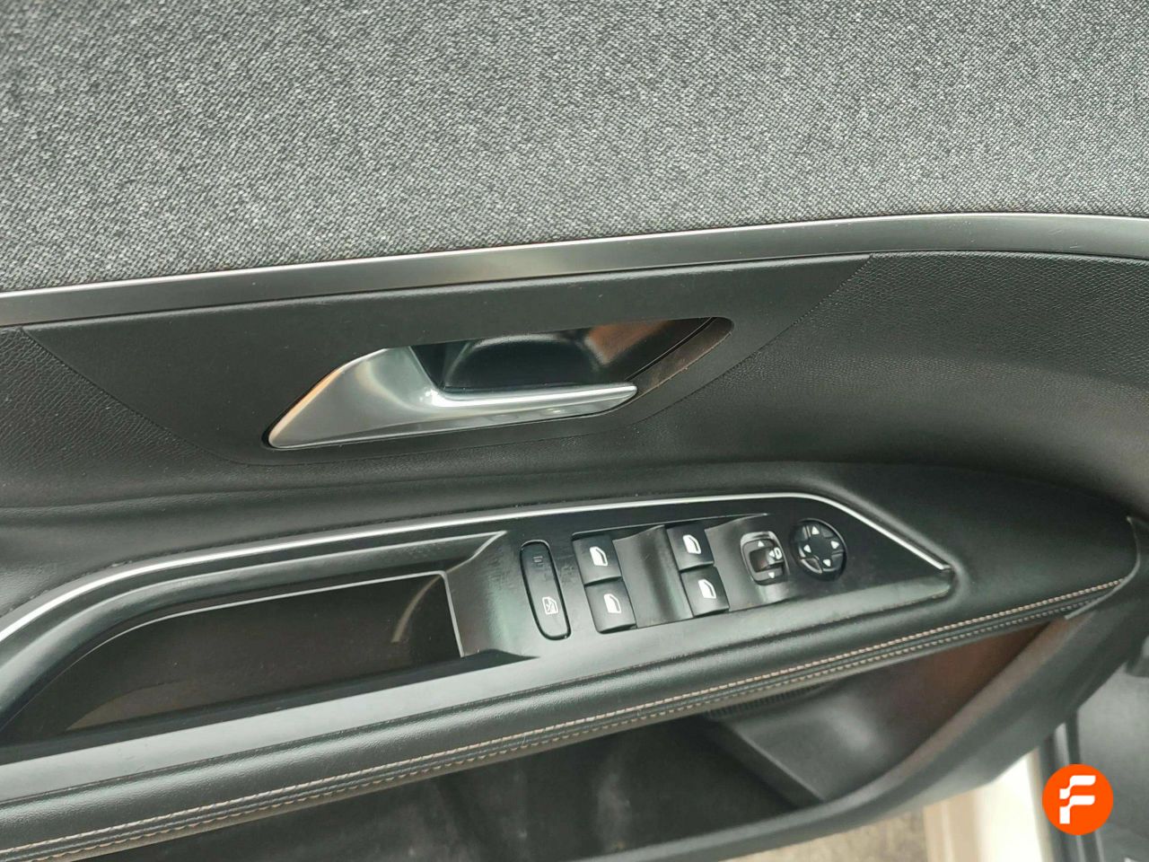 Foto Peugeot 5008 25