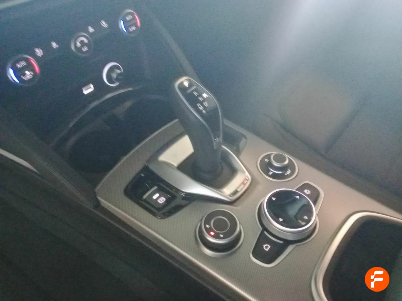 Foto Alfa Romeo Stelvio 18