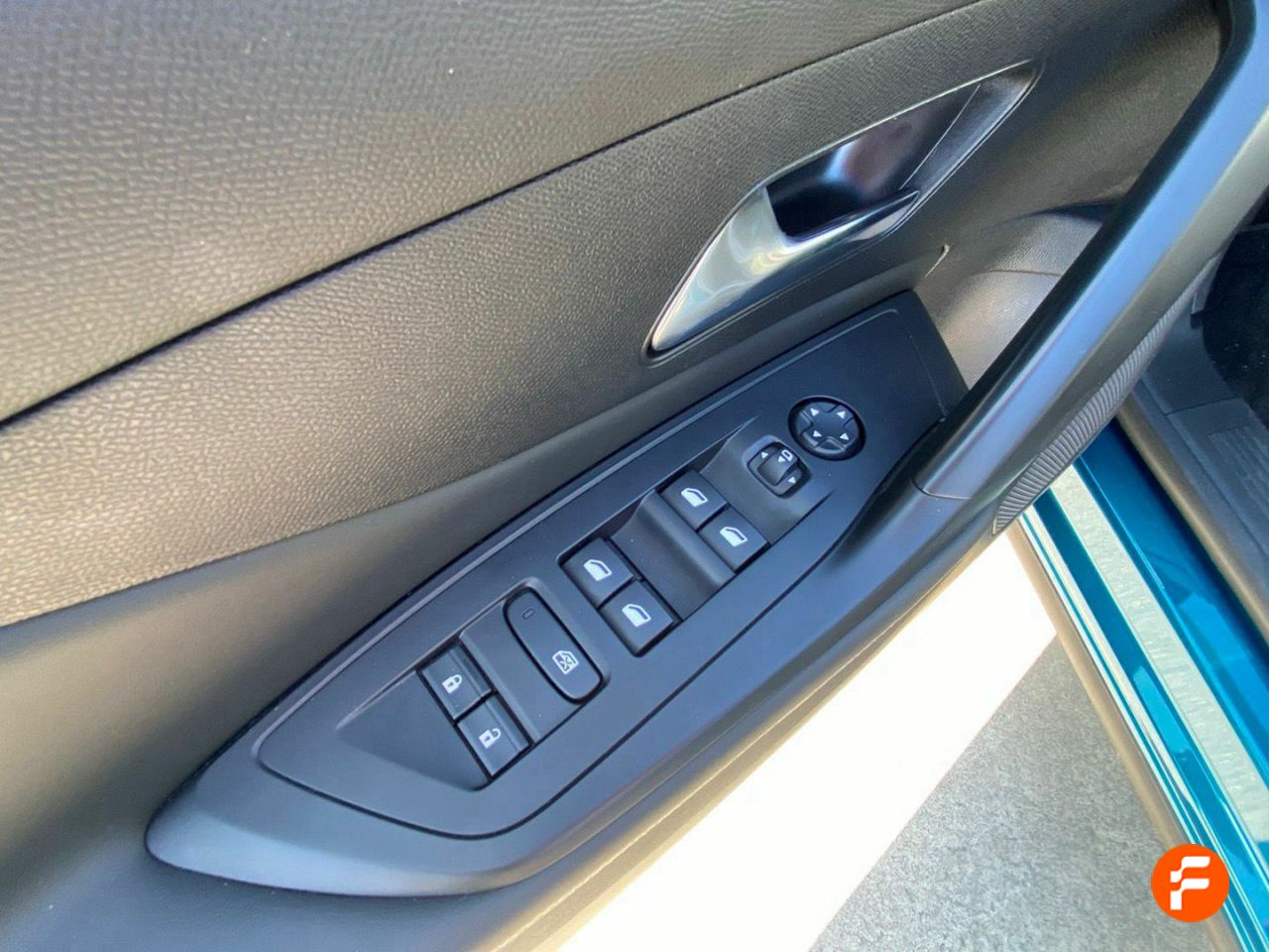 Foto Peugeot 408 18