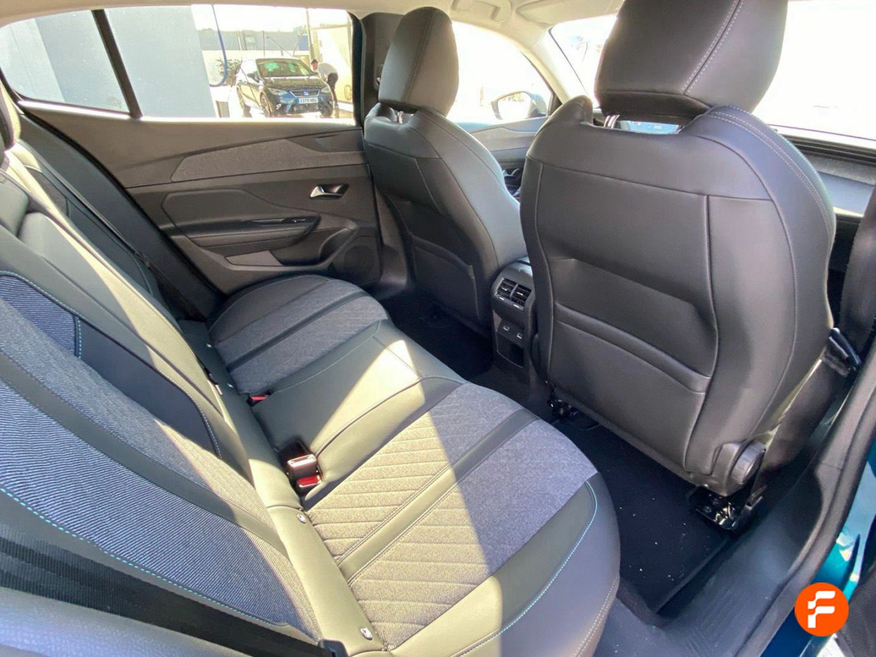 Foto Peugeot 408 20
