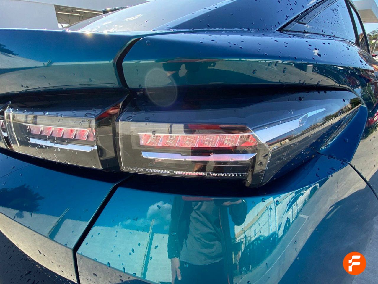 Foto Peugeot 408 23