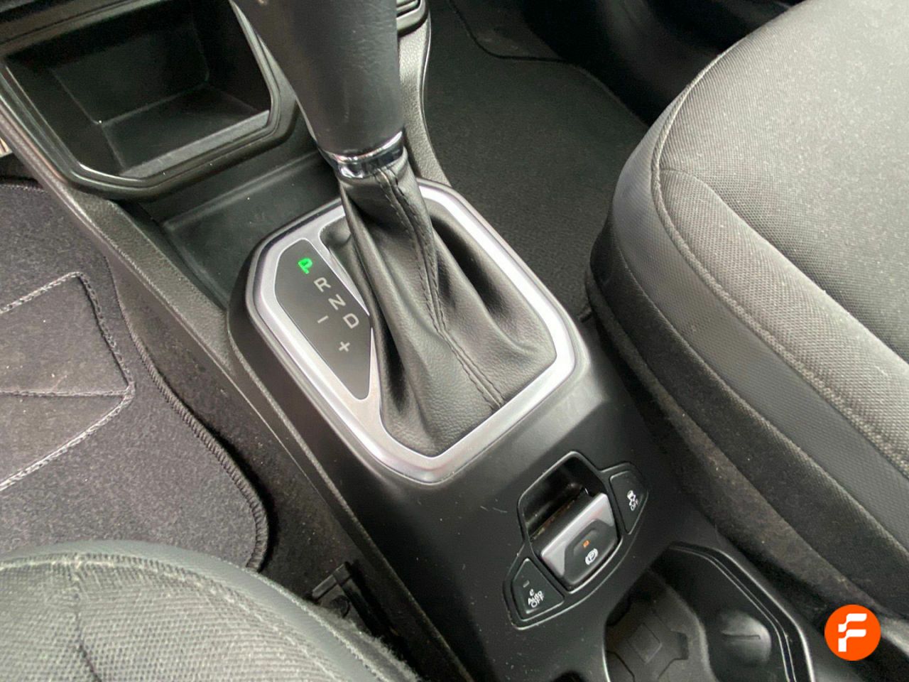 Foto Jeep Renegade 16