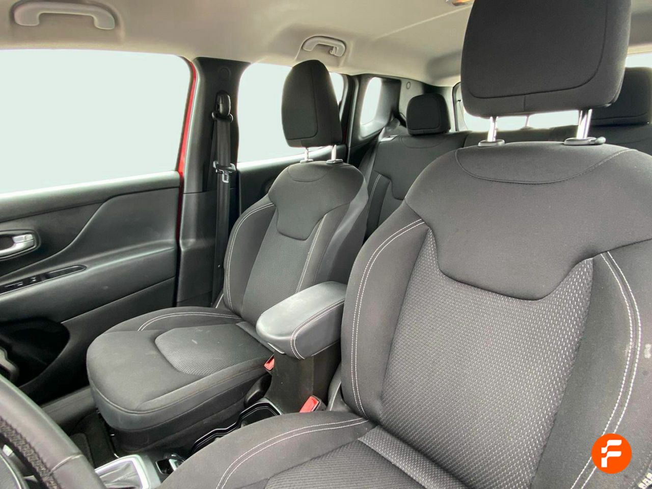 Foto Jeep Renegade 17