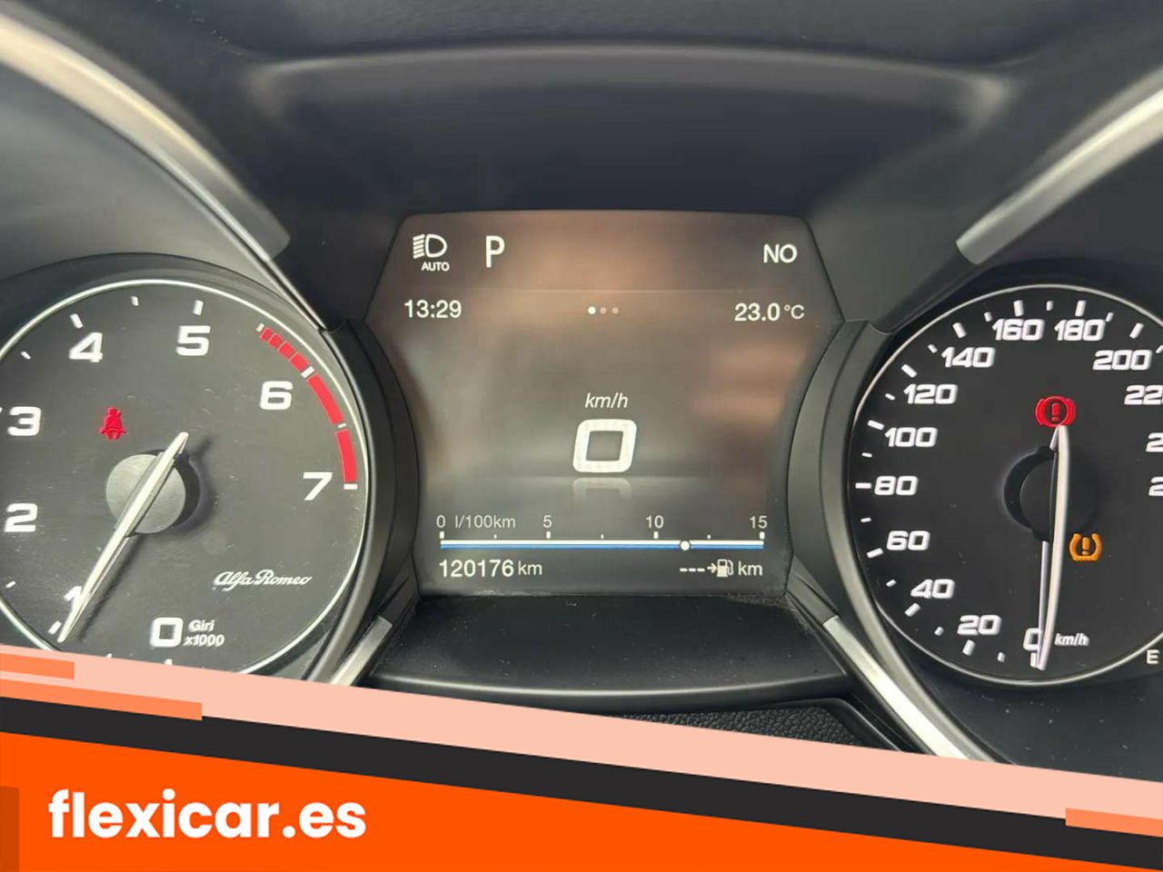 Foto Alfa Romeo Stelvio 14