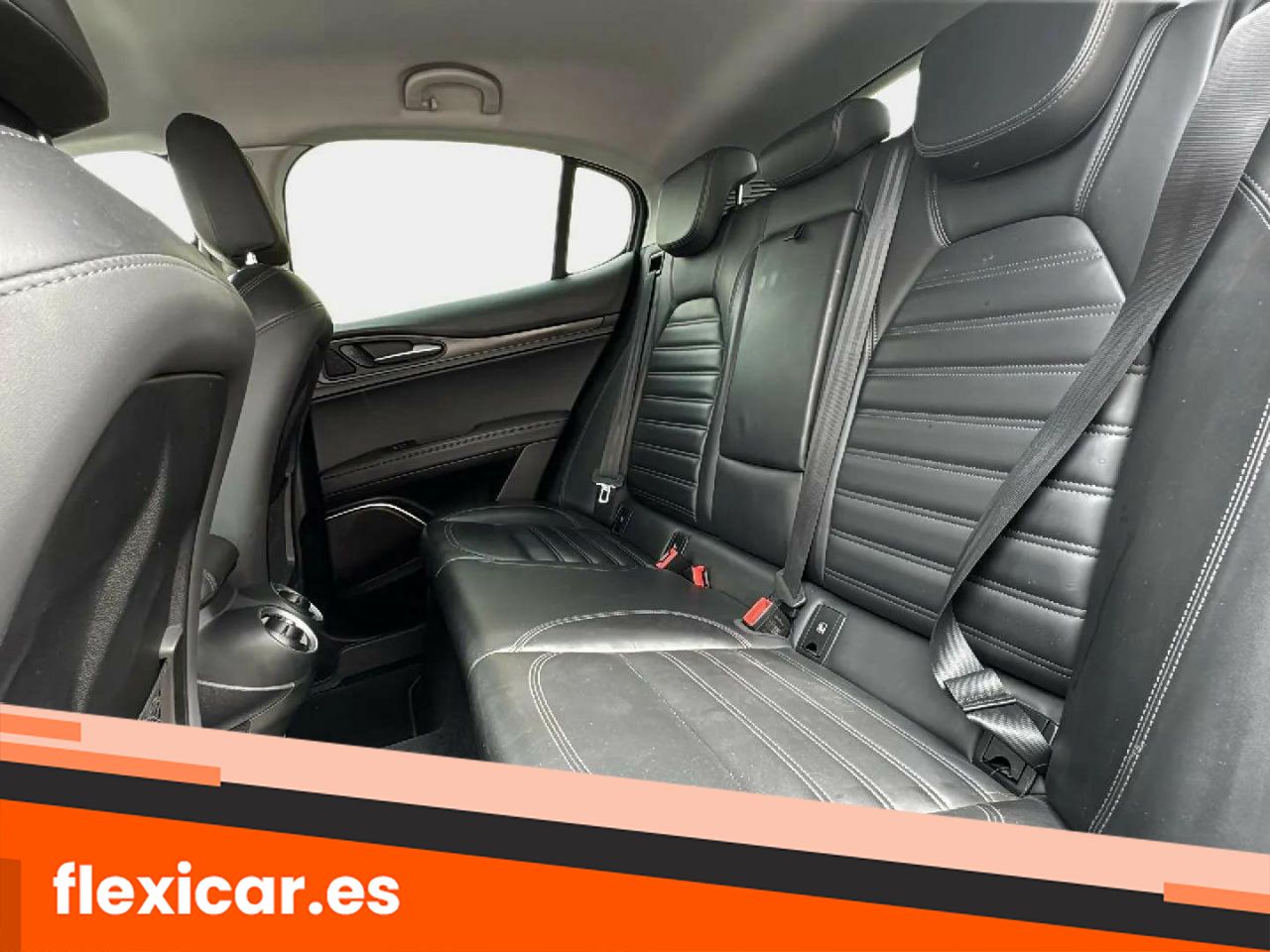 Foto Alfa Romeo Stelvio 17