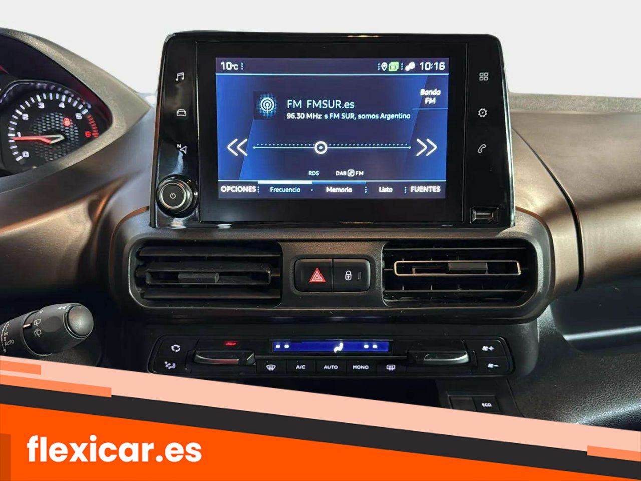 Foto Peugeot Rifter 11