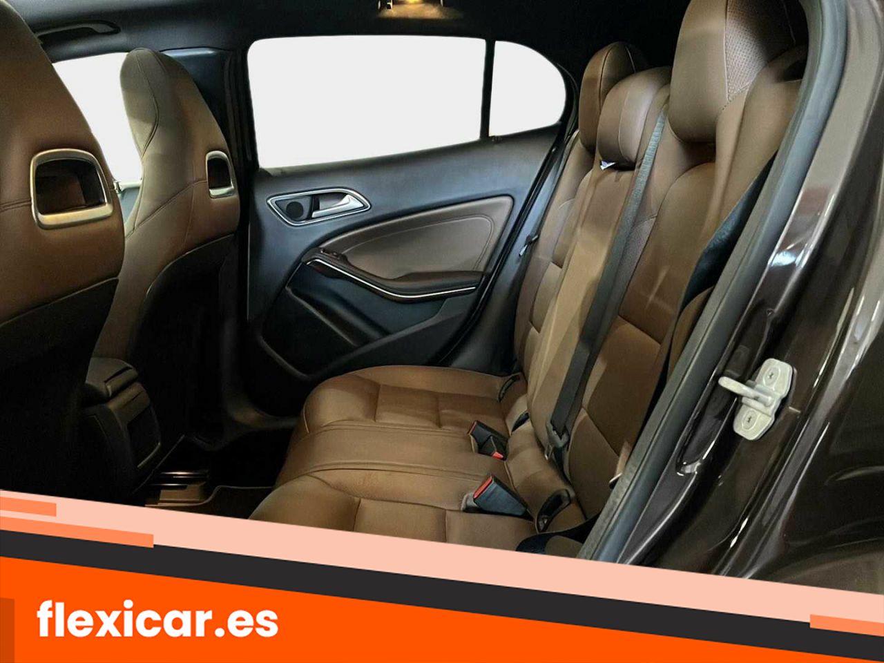 Foto Mercedes-Benz Clase GLA 13