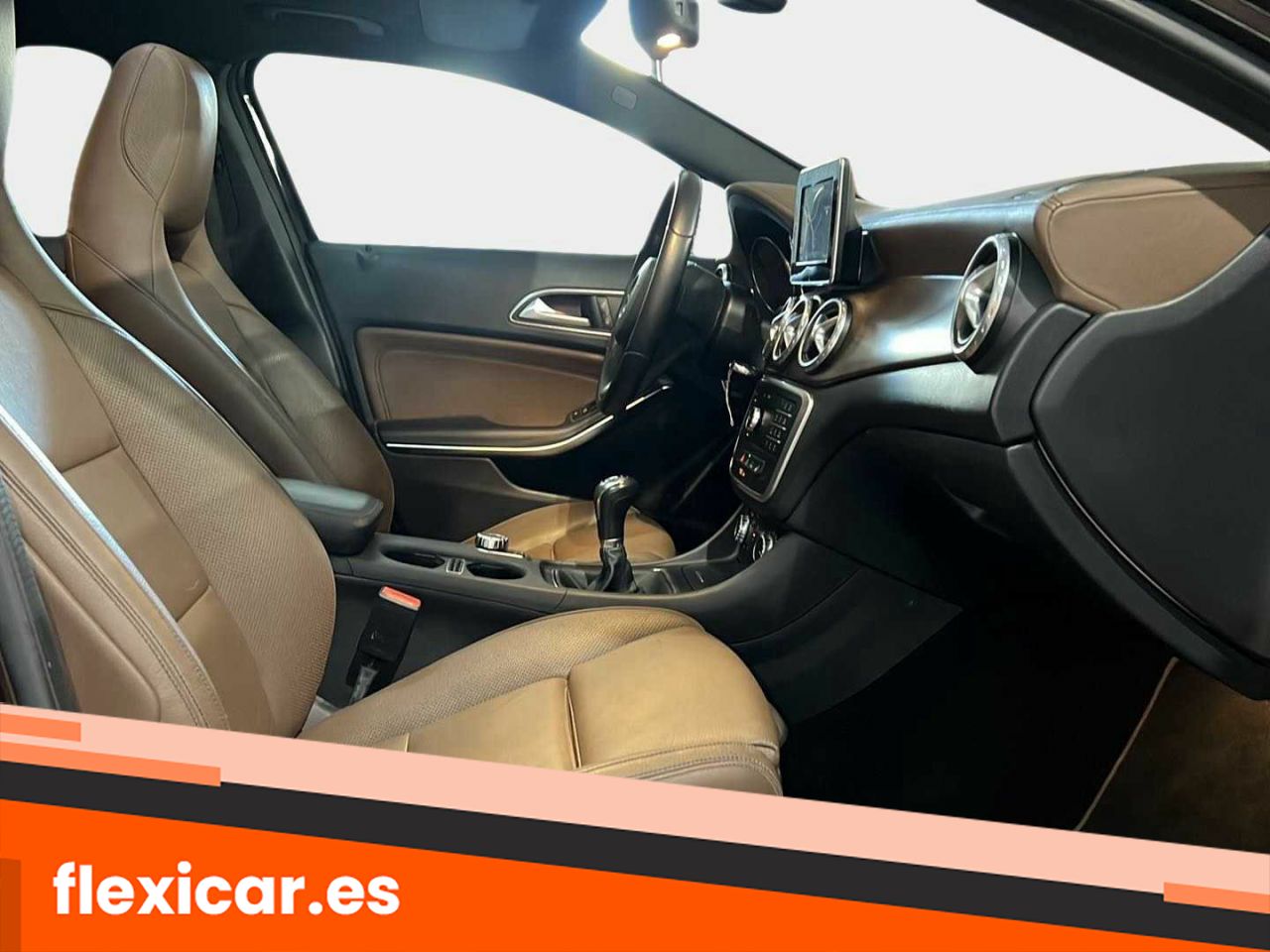 Foto Mercedes-Benz Clase GLA 14