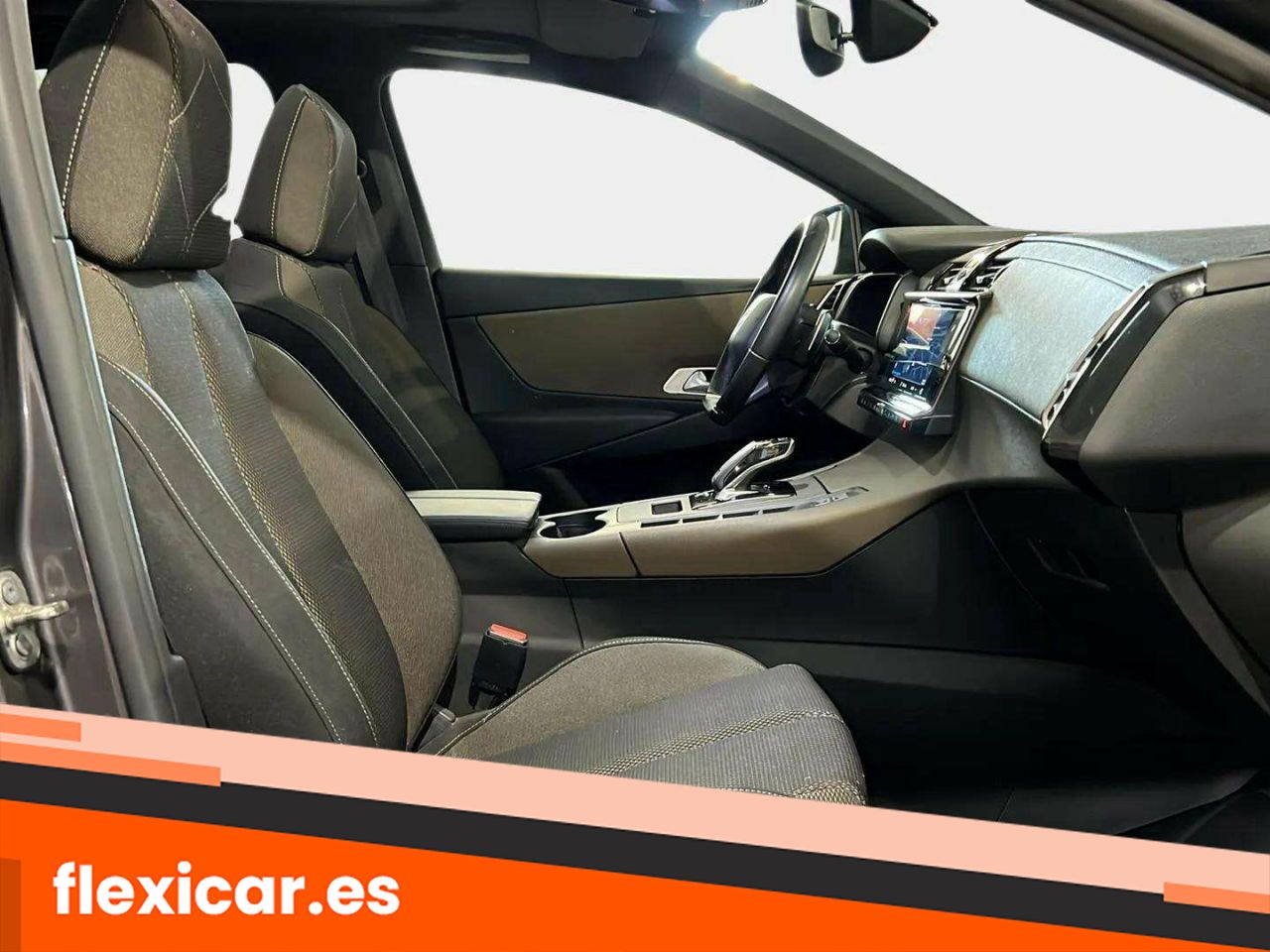 Foto DS Automobiles DS 7 14