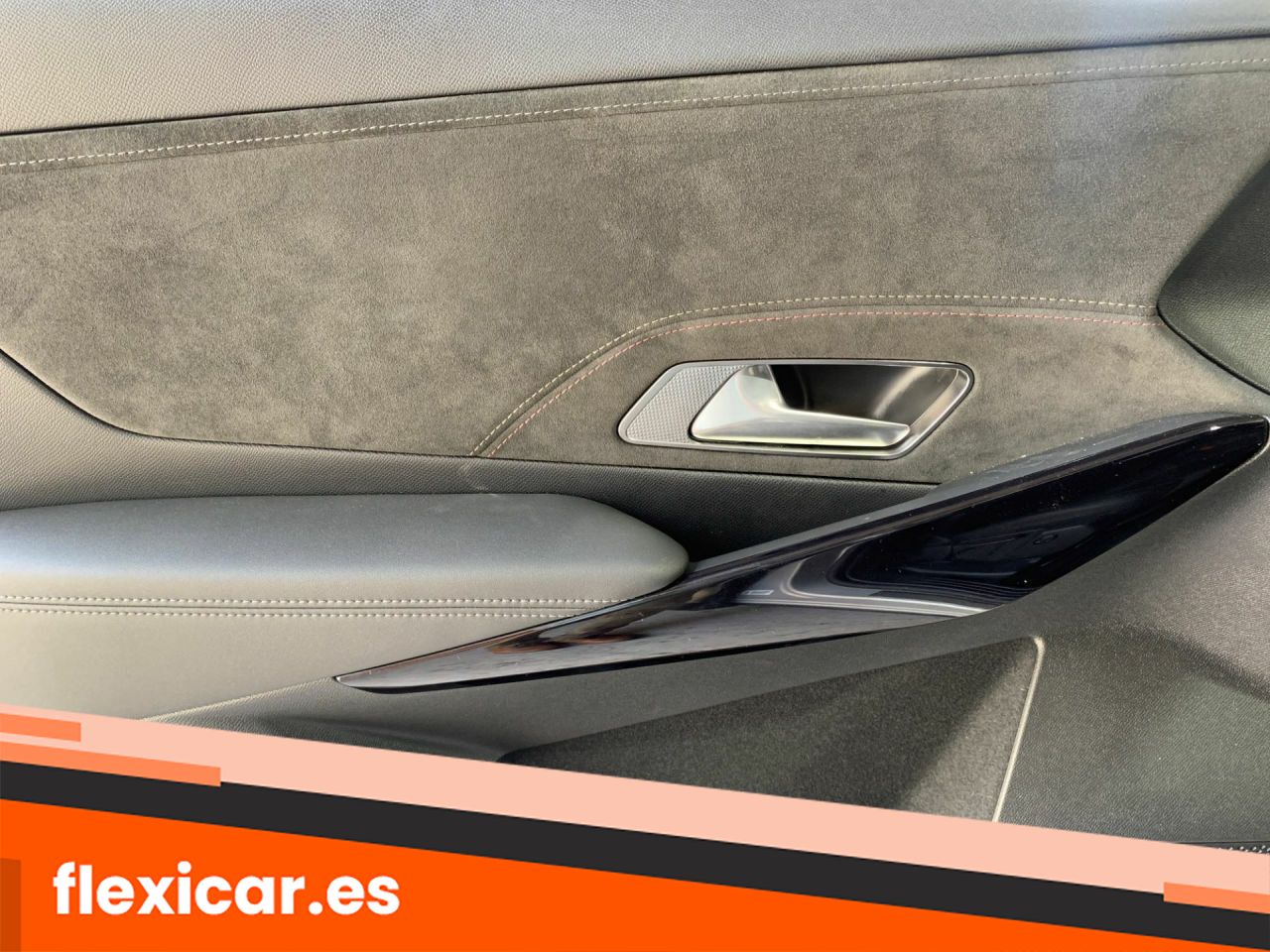 Foto DS Automobiles DS 7 25