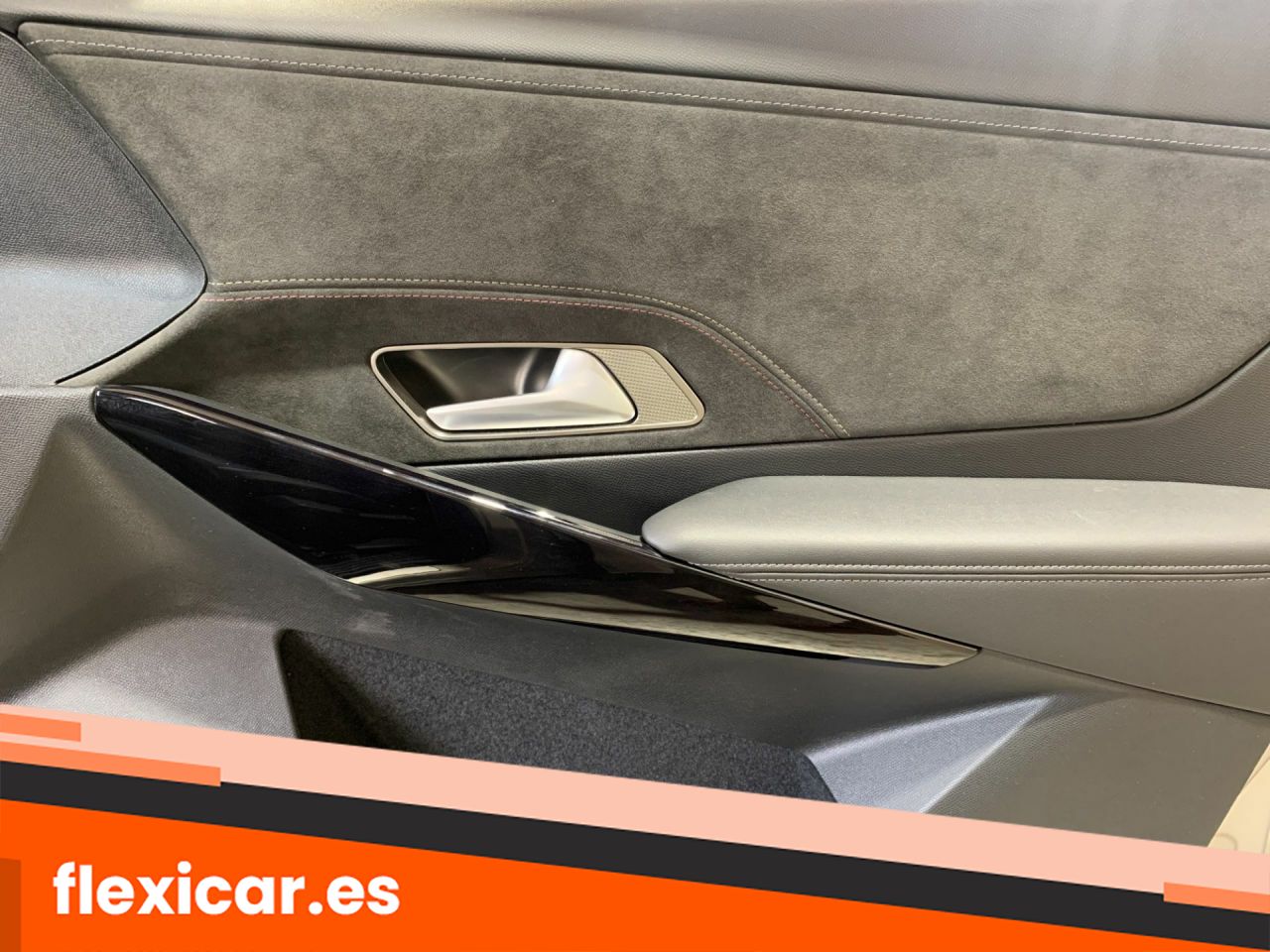 Foto DS Automobiles DS 7 26