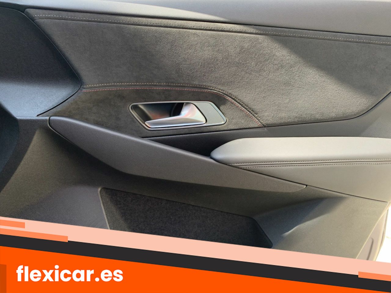 Foto DS Automobiles DS 7 25