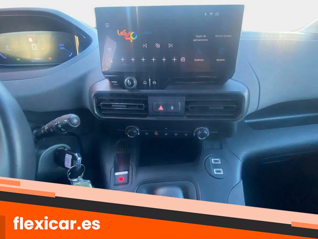 Foto Peugeot Rifter 12