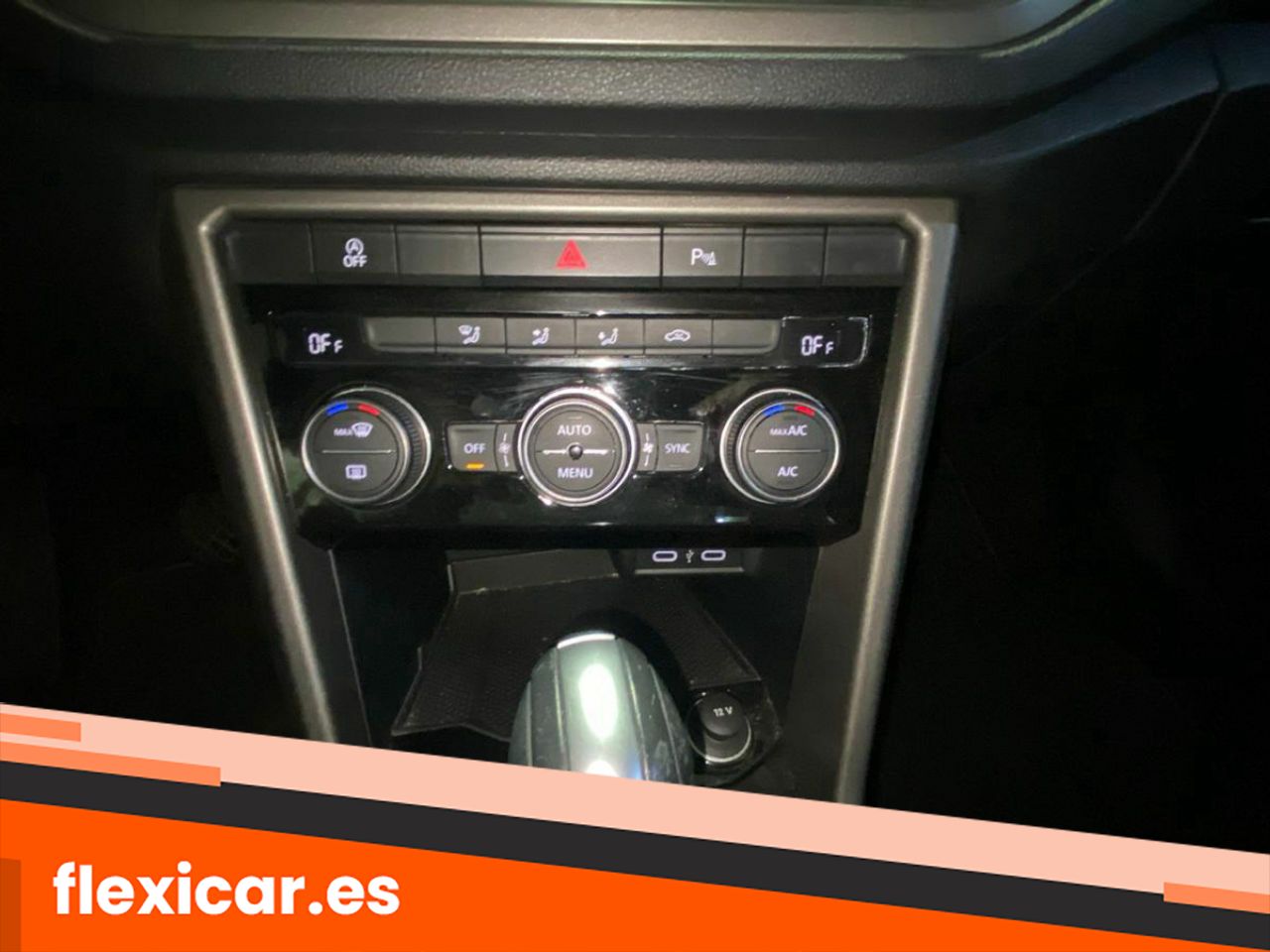Foto Volkswagen T-Roc 15