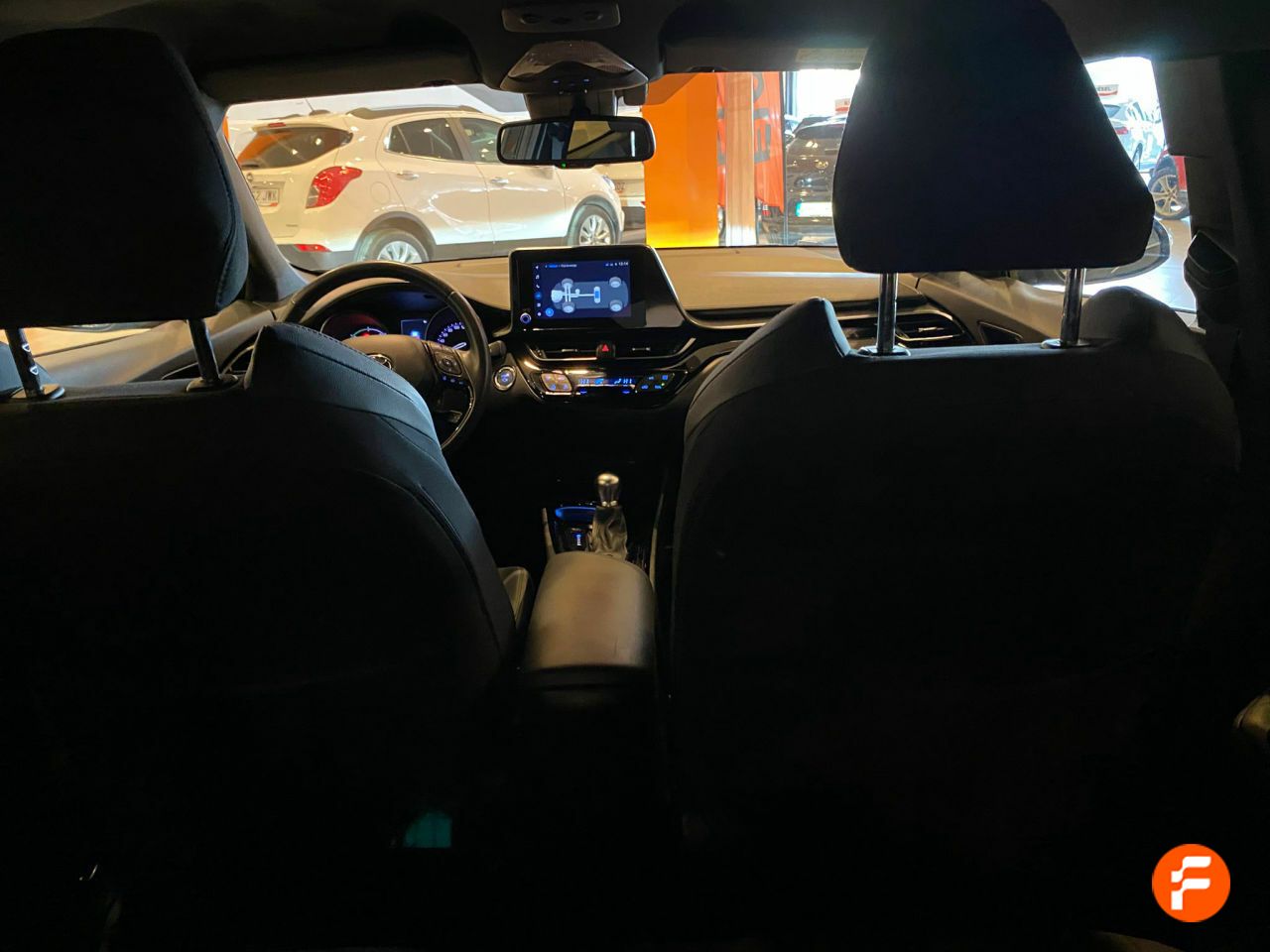Foto Toyota C-HR 25