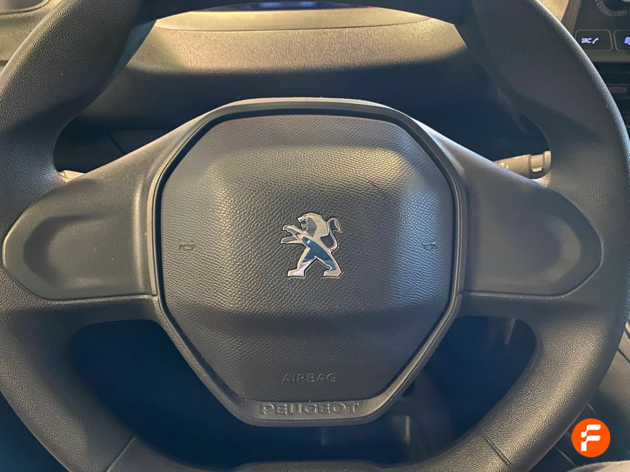 Foto Peugeot Rifter 13