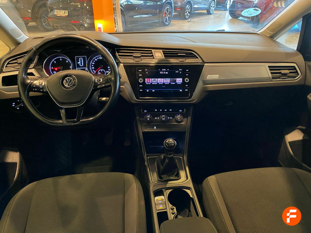 Foto Volkswagen Touran 26