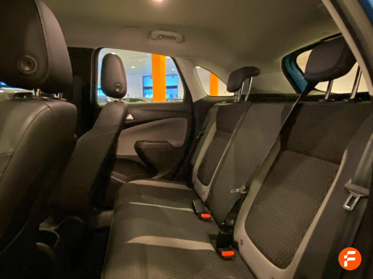 Foto Opel Crossland X 26