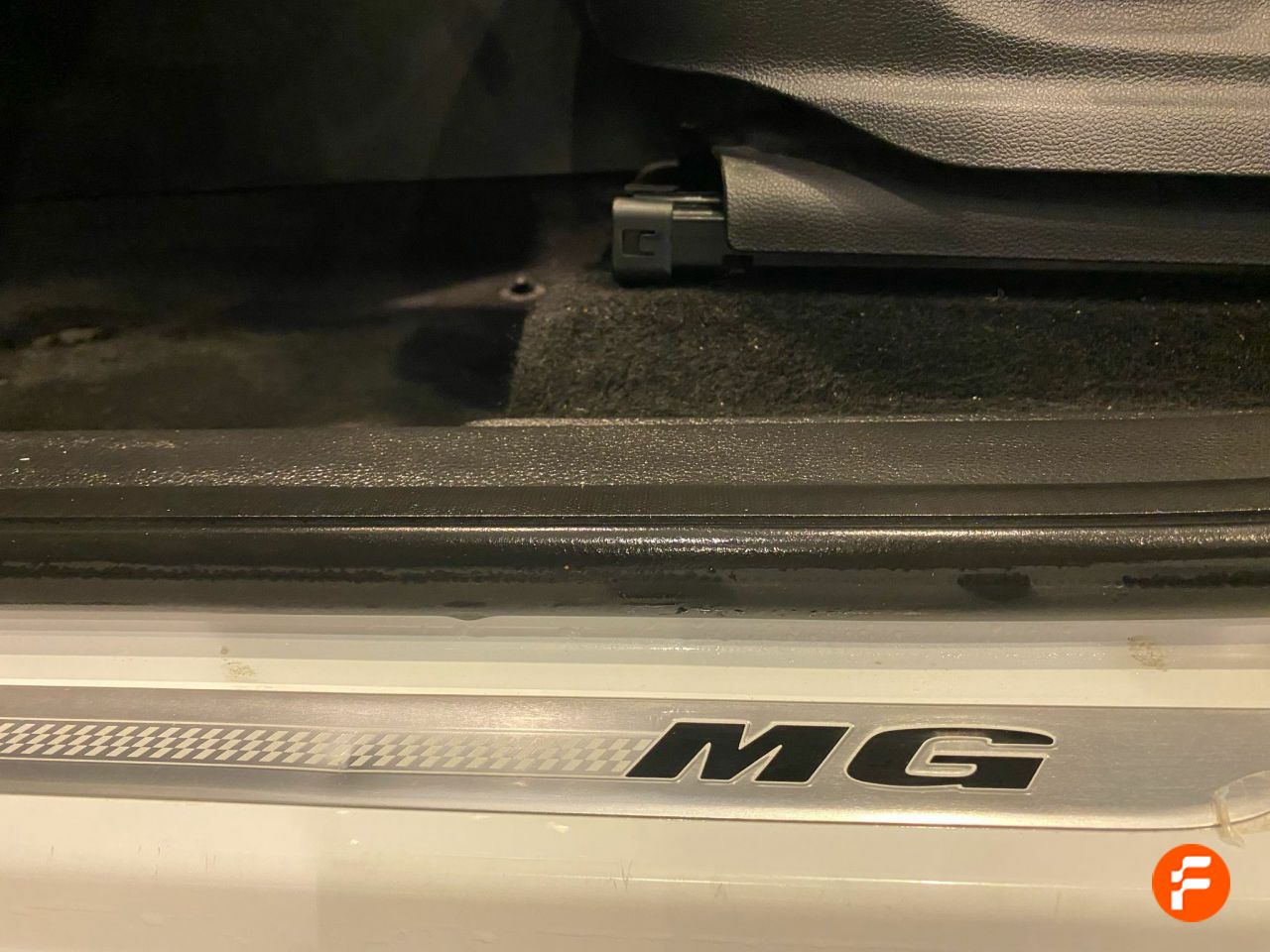 Foto MG HS 37