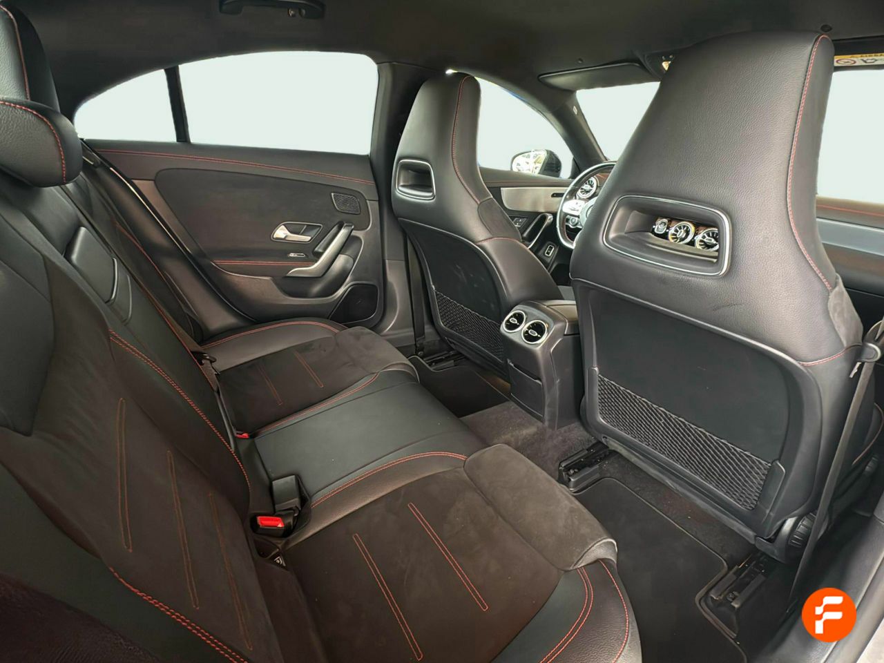 Foto Mercedes-Benz Clase CLA 21