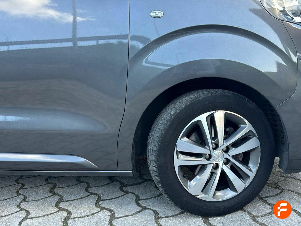 Foto Peugeot Traveller 4