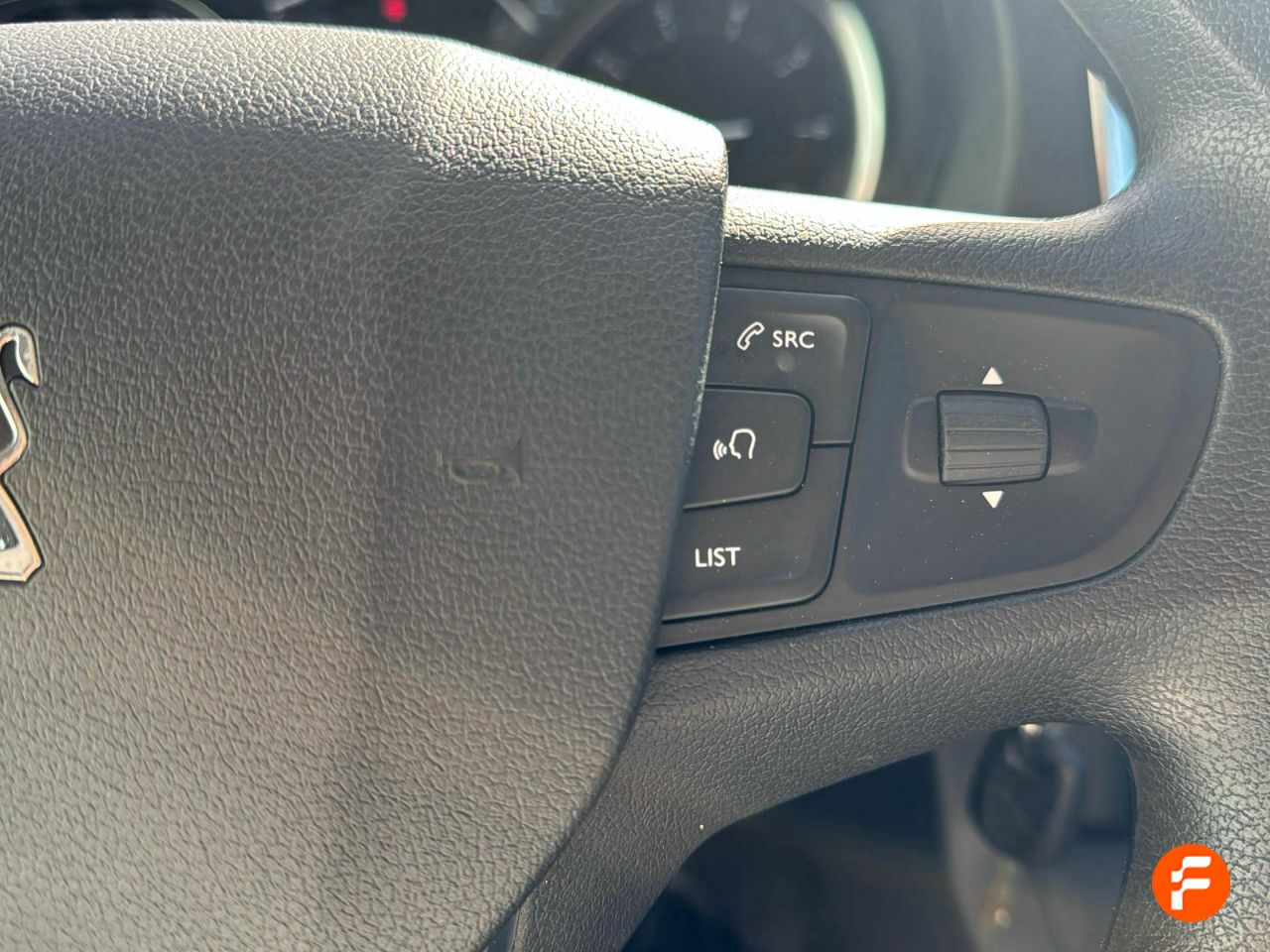 Foto Peugeot Traveller 15