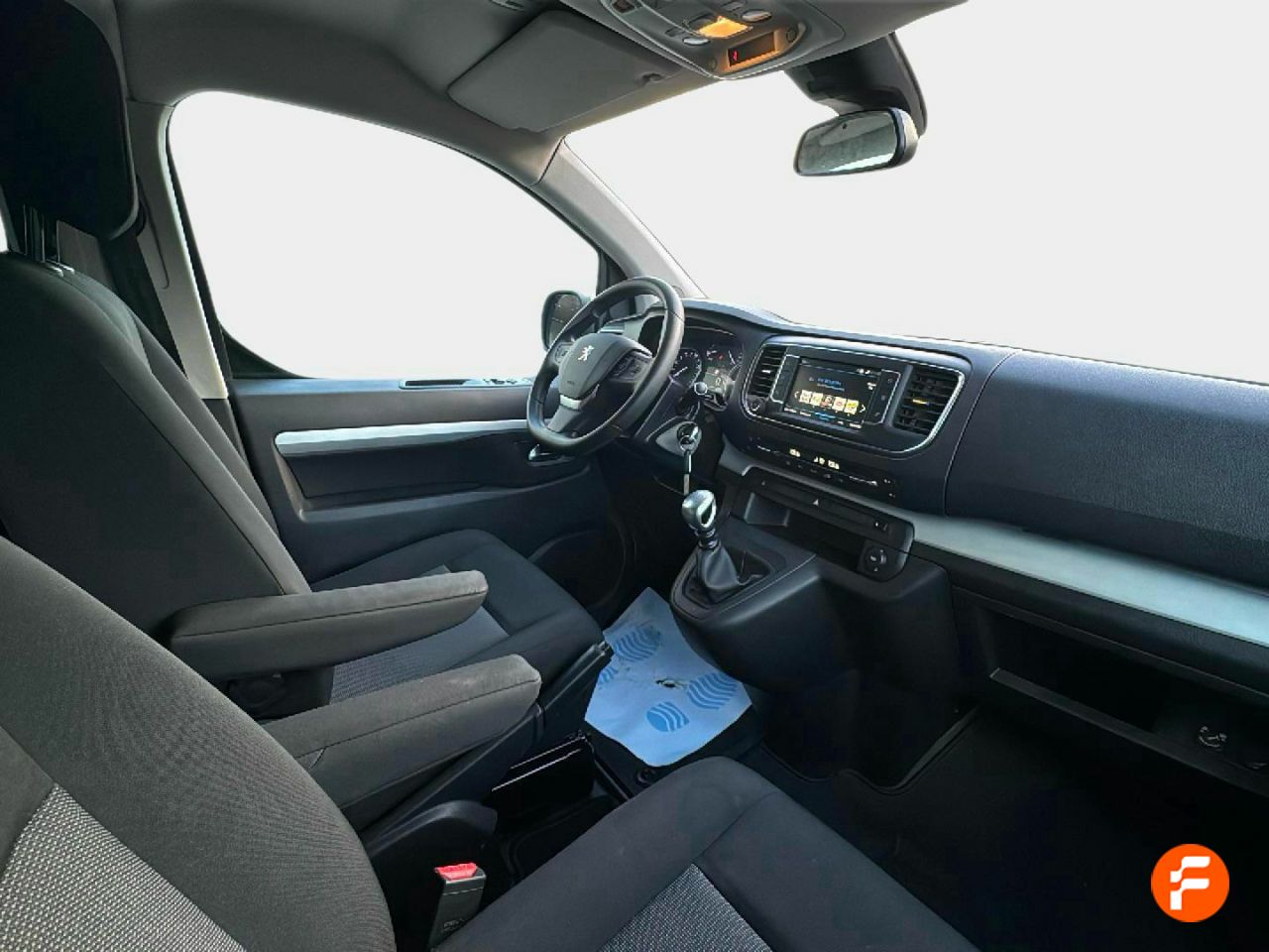 Foto Peugeot Traveller 19