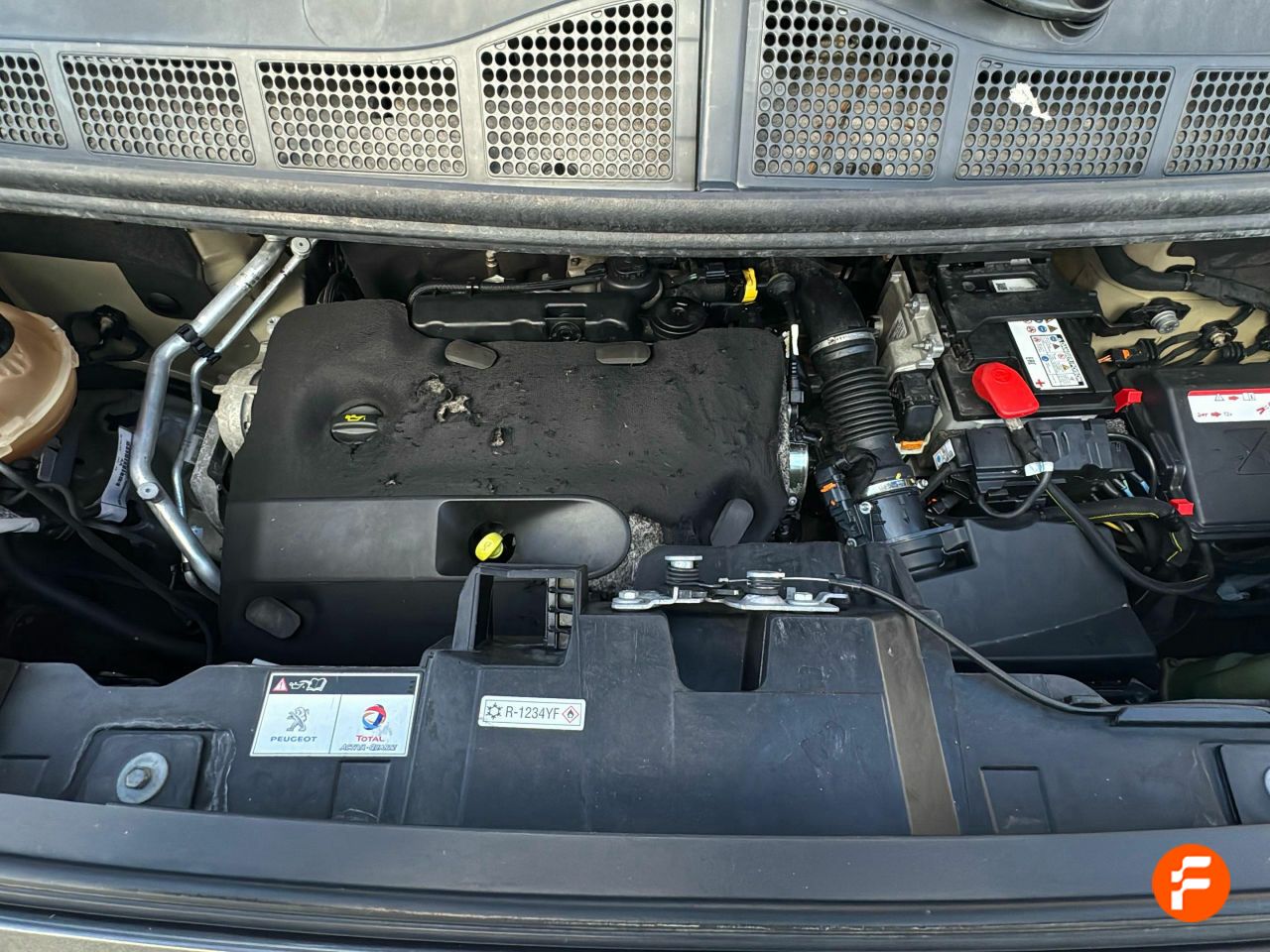 Foto Peugeot Traveller 24