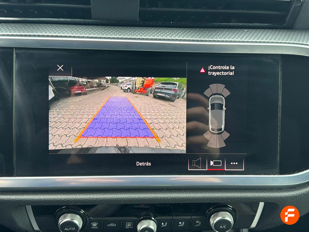 Foto Audi Q3 15