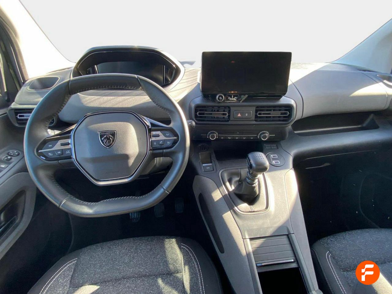 Foto Peugeot Rifter 16