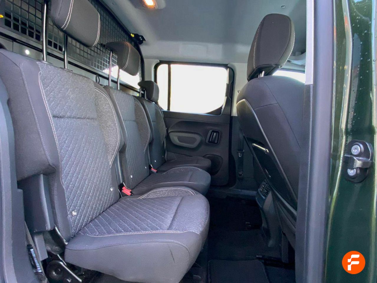 Foto Peugeot Rifter 19