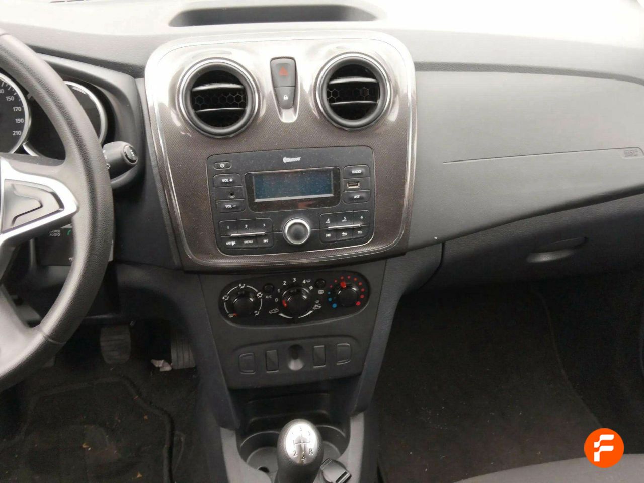Foto Dacia Sandero 14