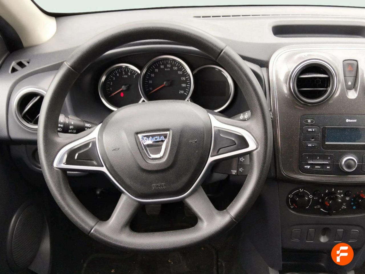 Foto Dacia Sandero 15